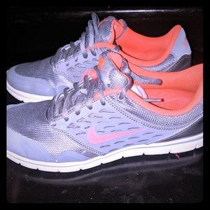 Girls nike running shoes